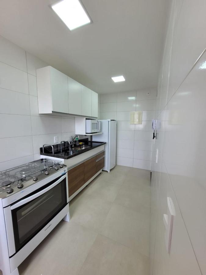 Apartamento Na Praia Do Morro- Guarapari, De Frente, Varanda Ampla, Duas Quadras Da Orla Da Praia Kültér fotó