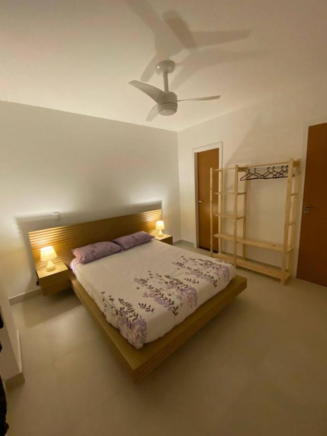 Apartamento Na Praia Do Morro- Guarapari, De Frente, Varanda Ampla, Duas Quadras Da Orla Da Praia Kültér fotó